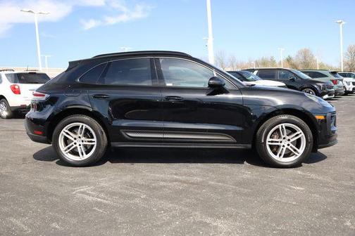 2023 Porsche Macan Macan S