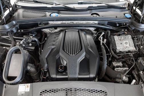 2023 Porsche Macan Macan S