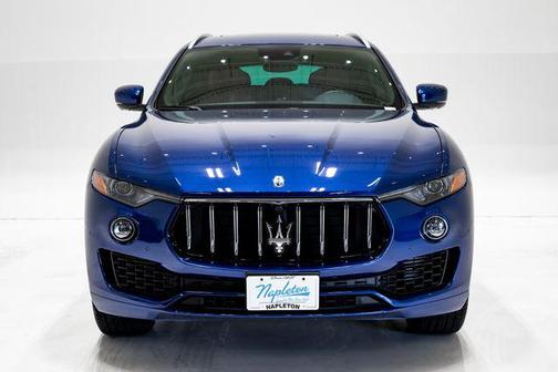 Blu Emozione Metallic 2023 Maserati Levante GT