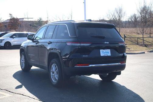 2026 Jeep Grand Cherokee Laredo