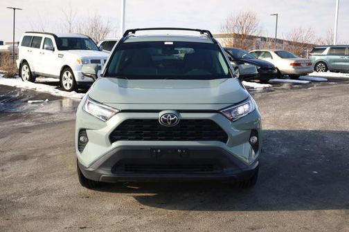 2020 Toyota RAV4 XLE