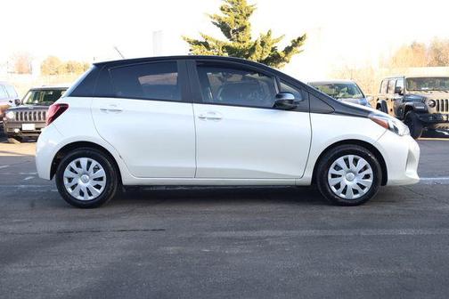 2016 Toyota Yaris L