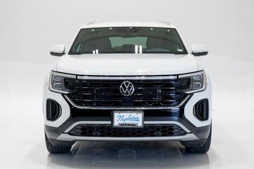 Pure White 2025 Volkswagen Atlas Cross Sport 2.0T SE w/Technology 4MOTION