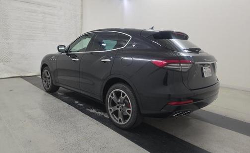 Nero Ribelle Metallic 2023 Maserati Levante GT
