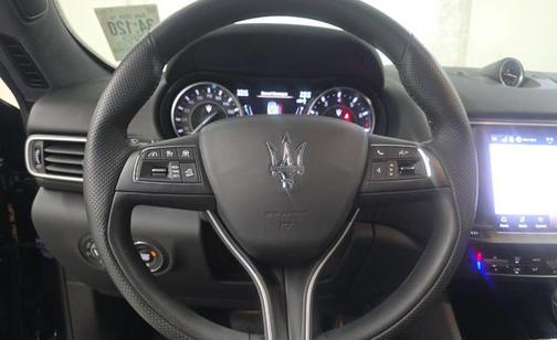 Nero Ribelle Metallic 2023 Maserati Levante GT