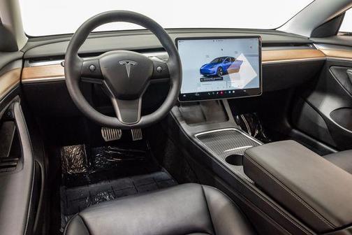 Pearl White Multi-Coat 2022 Tesla Model 3 Long Range