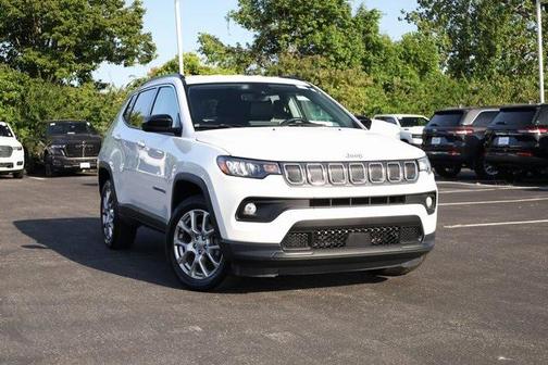 2022 Jeep Compass Latitude Lux