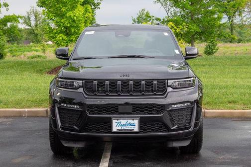 Diamond Black Crystal Pearlcoat 2026 Jeep Grand Cherokee Limited