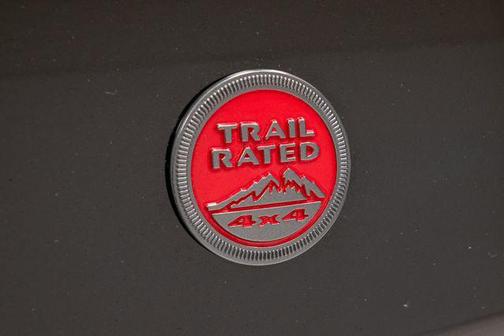 Diamond Black Crystal Pearlcoat 2024 Jeep Compass Trailhawk