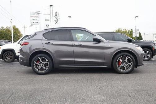 2022 Alfa Romeo Stelvio Ti
