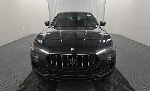 Nero Ribelle Metallic 2023 Maserati Levante GT