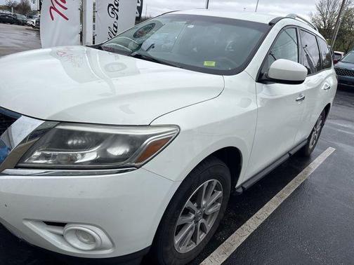 2016 Nissan Pathfinder S