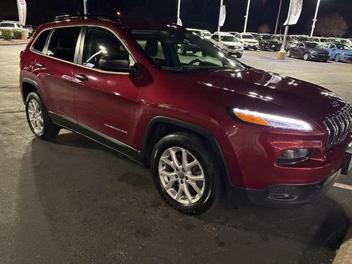 2016 Jeep Cherokee Sport