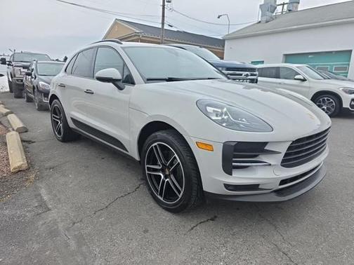 2020 Porsche Macan Base