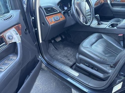 2013 Lincoln MKX Base