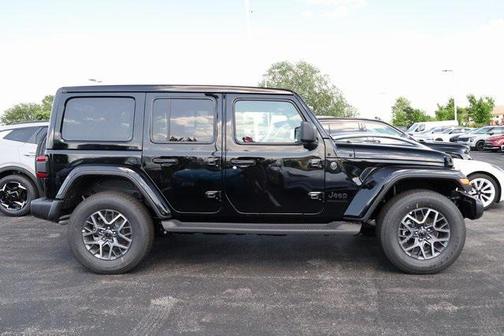 2025 Jeep Wrangler 4-Door Sahara 4x4