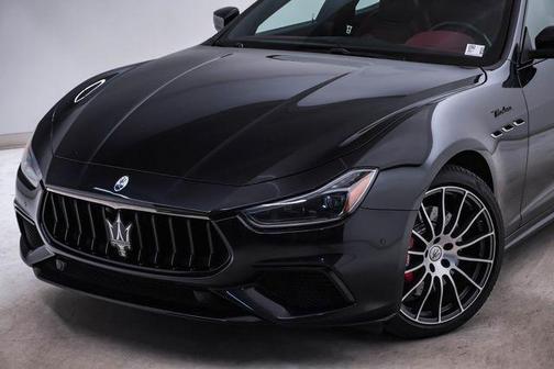 2023 Maserati Ghibli Modena Q4