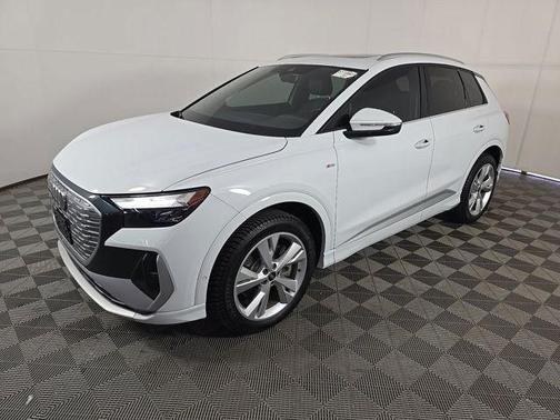 Glacier White Metallic 2023 Audi Q4 e-tron Premium Plus 50 quattro