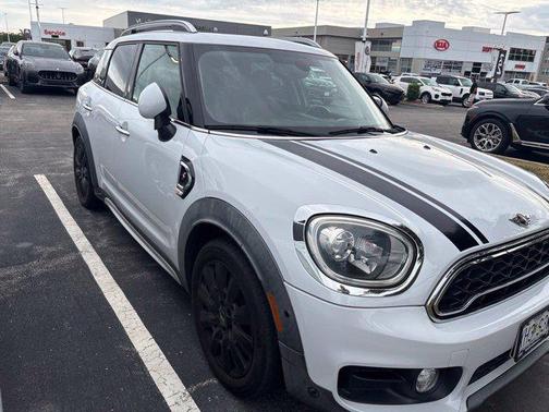 Light White 2018 MINI Countryman Cooper S