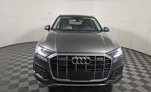 Samurai Gray Metallic 2023 Audi Q7 45 Premium Plus