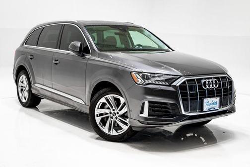 Samurai Gray Metallic 2023 Audi Q7 45 Premium Plus