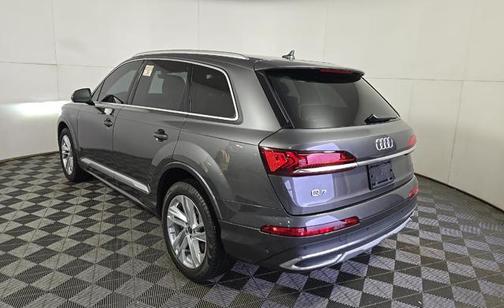 Samurai Gray Metallic 2023 Audi Q7 45 Premium Plus