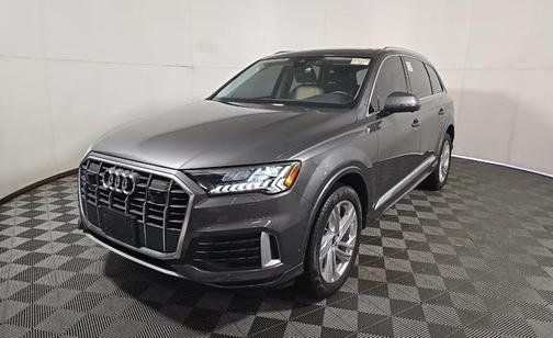 Samurai Gray Metallic 2023 Audi Q7 45 Premium Plus