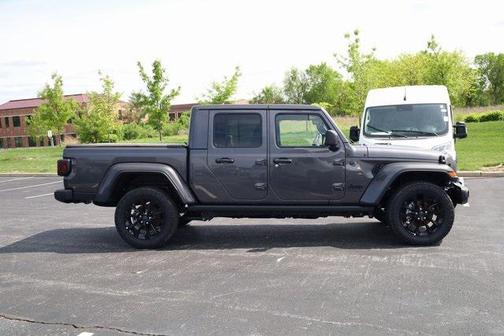 2025 Jeep Gladiator Nighthawk