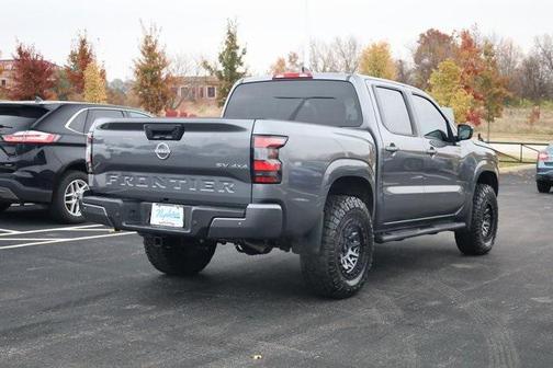 2024 Nissan Frontier SV