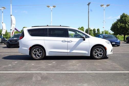 2023 Chrysler Pacifica Limited