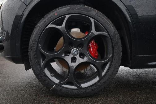 2025 Alfa Romeo Stelvio Sprint AWD