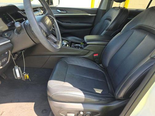 Bright White Clearcoat 2022 Jeep Grand Cherokee 4xe Base
