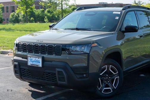 2026 Jeep Cherokee Laredo 4x4