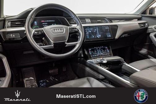 Mythos Black Metallic 2024 Audi Q8 e-tron Premium Plus