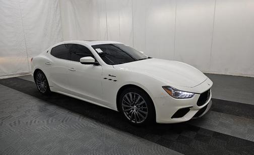 2022 Maserati Ghibli Modena Q4
