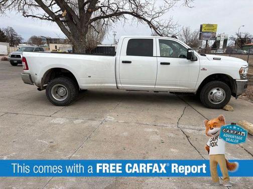 2023 RAM 3500 Tradesman Crew Cab 4x4 8' Box