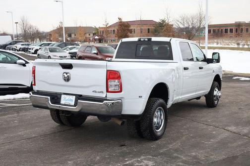 2023 RAM 3500 Tradesman Crew Cab 4x4 8' Box