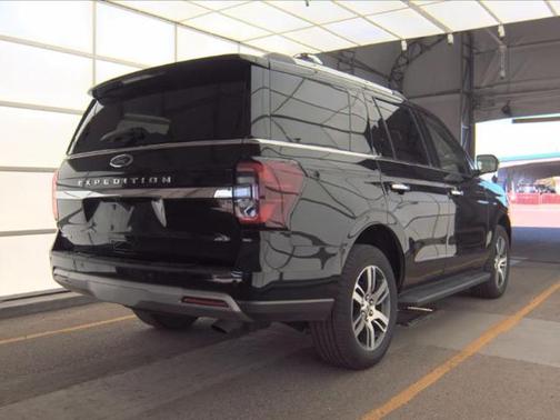 Black Metallic 2024 Ford Expedition Limited