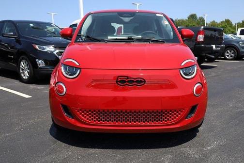 2024 FIAT 500e INSPI(RED) FWD