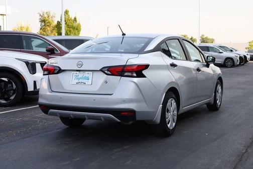 2025 Nissan Versa 1.6 S