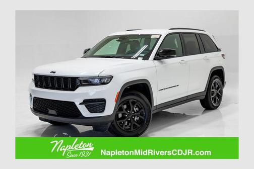 Bright White Clearcoat 2024 Jeep Grand Cherokee Altitude