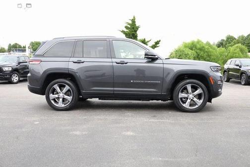 2022 Jeep Grand Cherokee 4xe Base