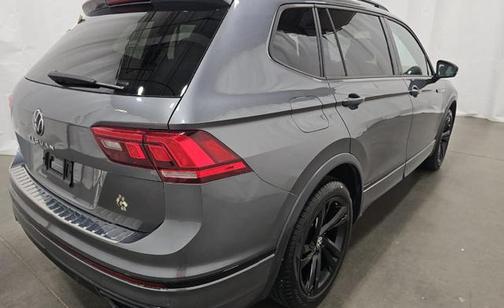 Platinum Gray Metallic 2023 Volkswagen Tiguan 2.0T SE R-Line Black
