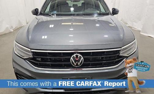 Platinum Gray Metallic 2023 Volkswagen Tiguan 2.0T SE R-Line Black
