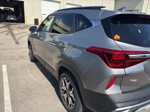 Steel Gray 2021 Kia Seltos EX