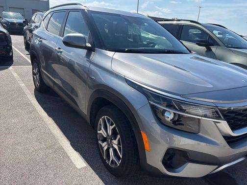 Steel Gray 2021 Kia Seltos EX