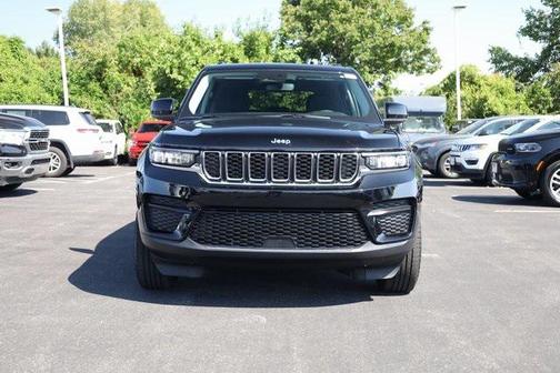 2023 Jeep Grand Cherokee Laredo