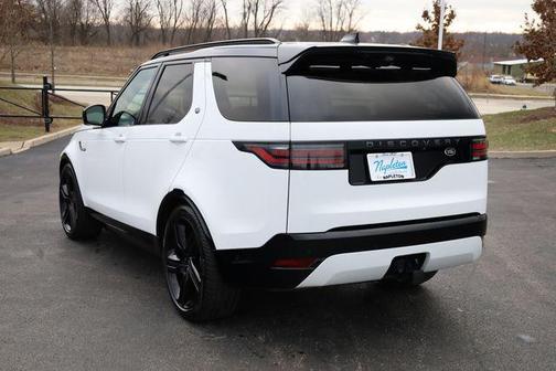 2023 Land Rover Discovery P300 S R-Dynamic