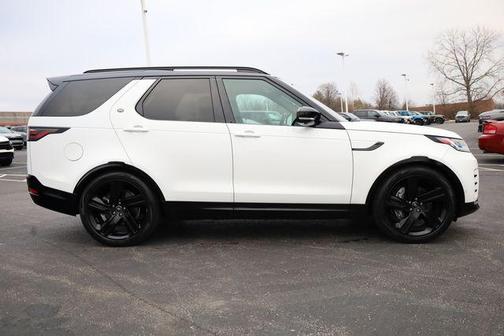 2023 Land Rover Discovery P300 S R-Dynamic