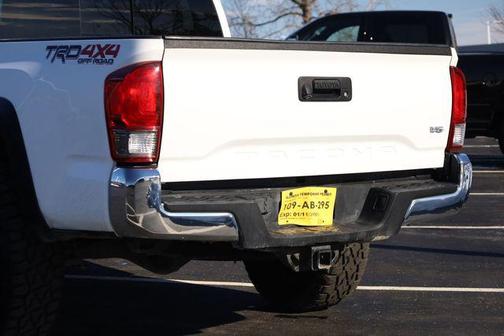 2017 Toyota Tacoma Base